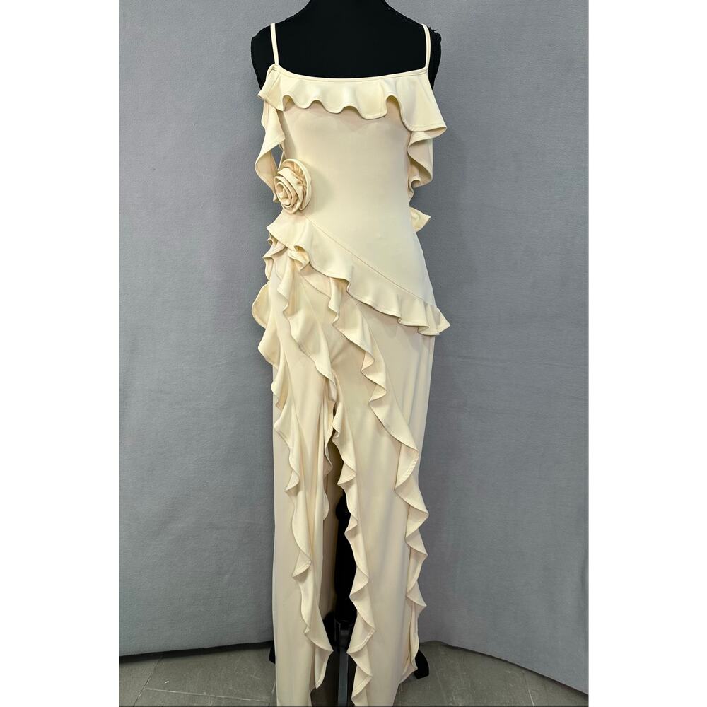 JLUXLABEL Brenna Cream Ruffle Rosette Cold Shoulder Maxi Dress Size XS - Picture 2 of 13